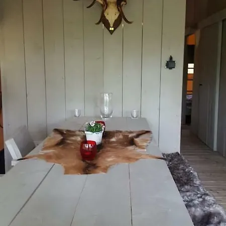 Le Refuge بيت للعطل *